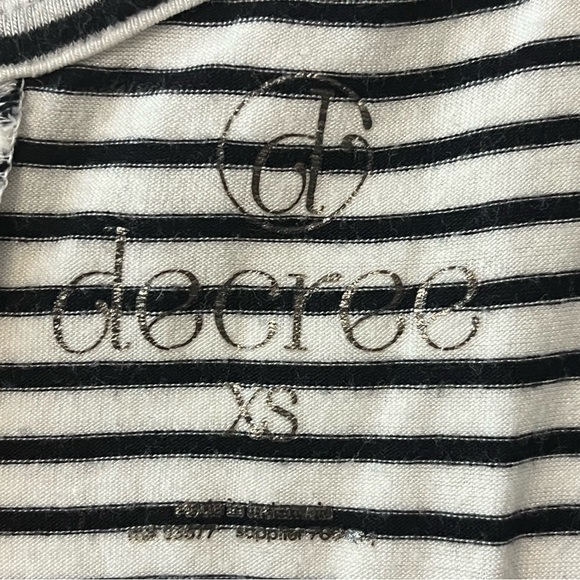 Decree Striped Long Sleeve Oversized Striped Top. Size XS. - Picture 2 of 9